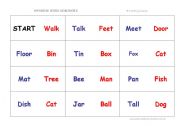 English worksheet: Rhyming Words Dominoes