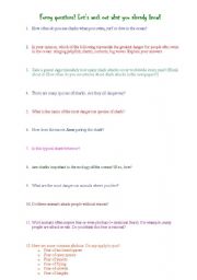 English worksheet: Questions about sharks!