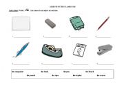 English Worksheet: Classroom Objects