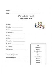 English Worksheet: Family Vocabulary Test