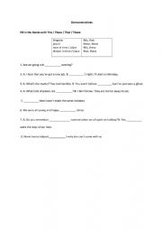 English Worksheet: Demonstratives